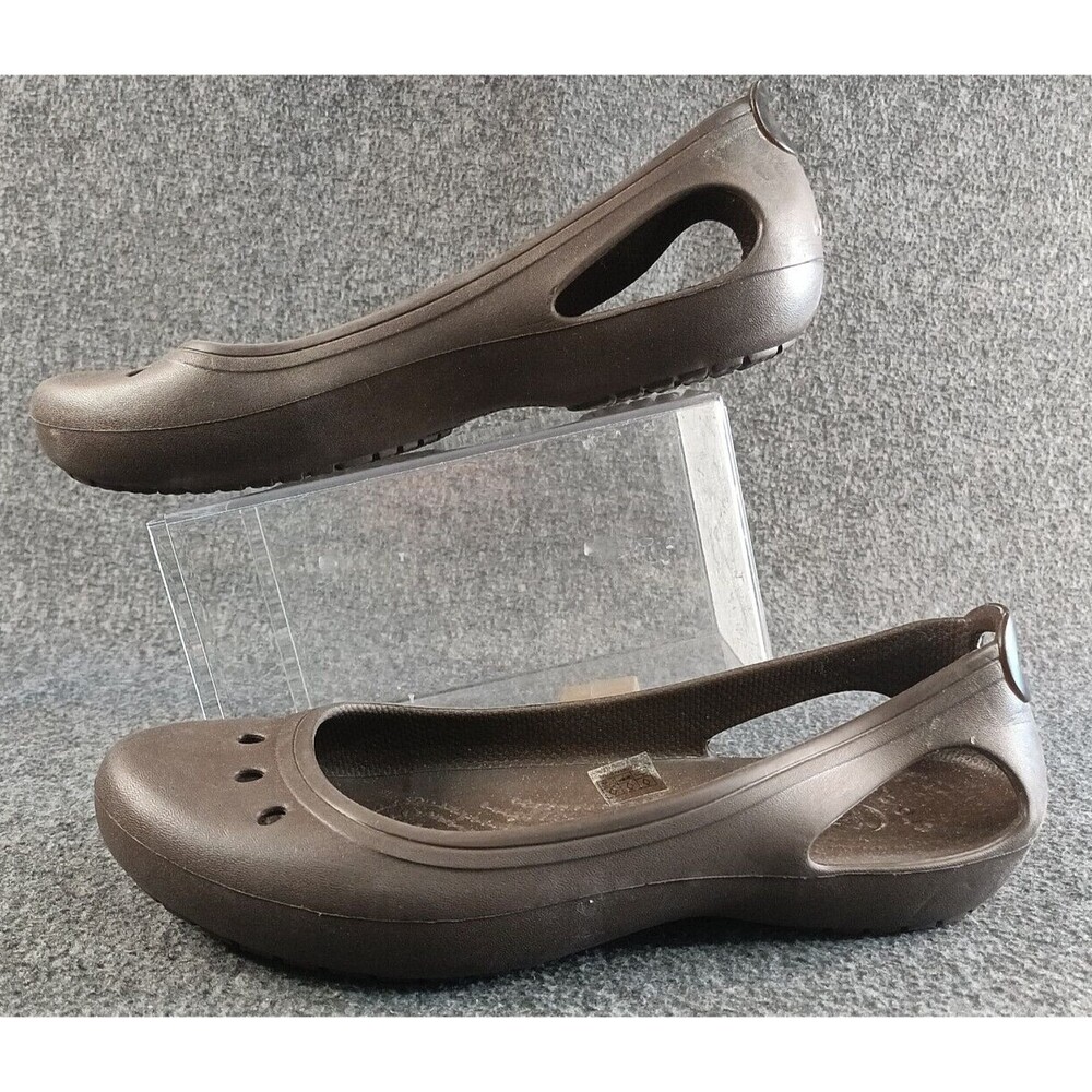 Crocs Woman’s size 9W Brown Slip On Ballet Flats Closed Toe Lightweight